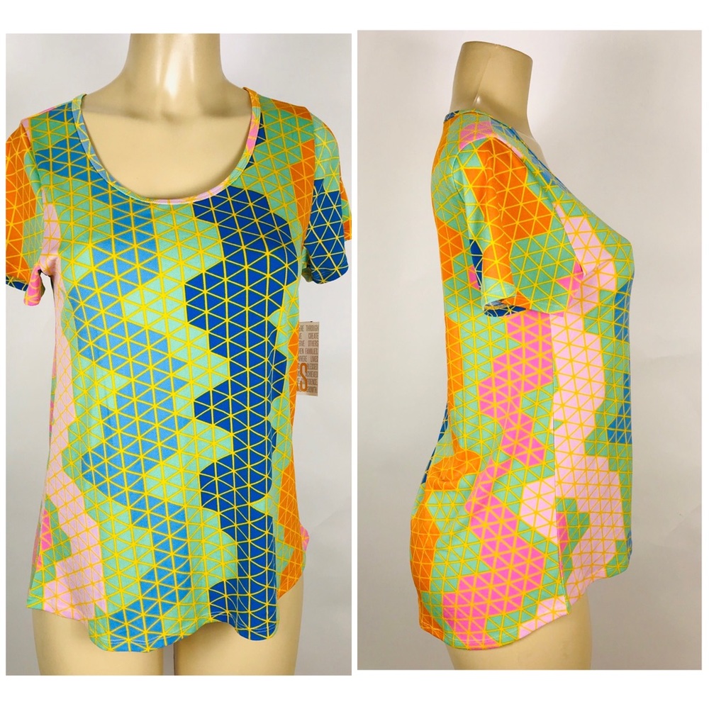 🚩Lularoe Classic T  Sz xs T-shirt Geometric